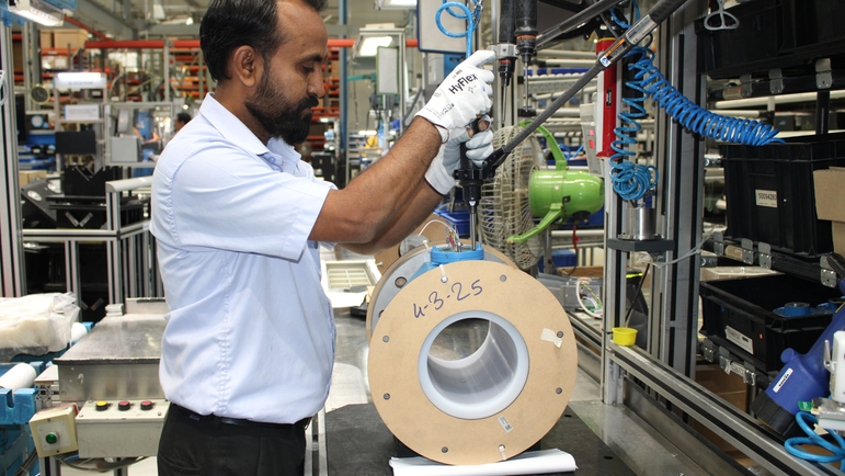 State-of-the-art manufacturing technology and standardized, globally networked production plants State-of-the-art manufacturing technology and standardized, globally networked production plants